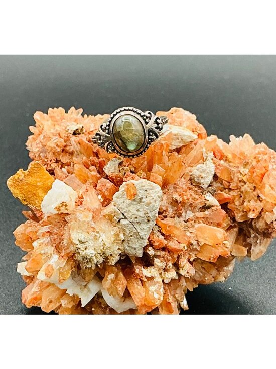 Jewelry - Stunning Labradorite & Sterling Ring